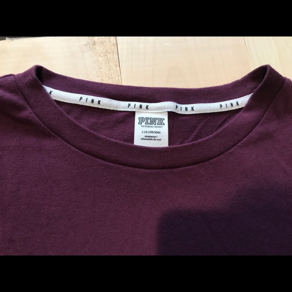 Maroon tshirt